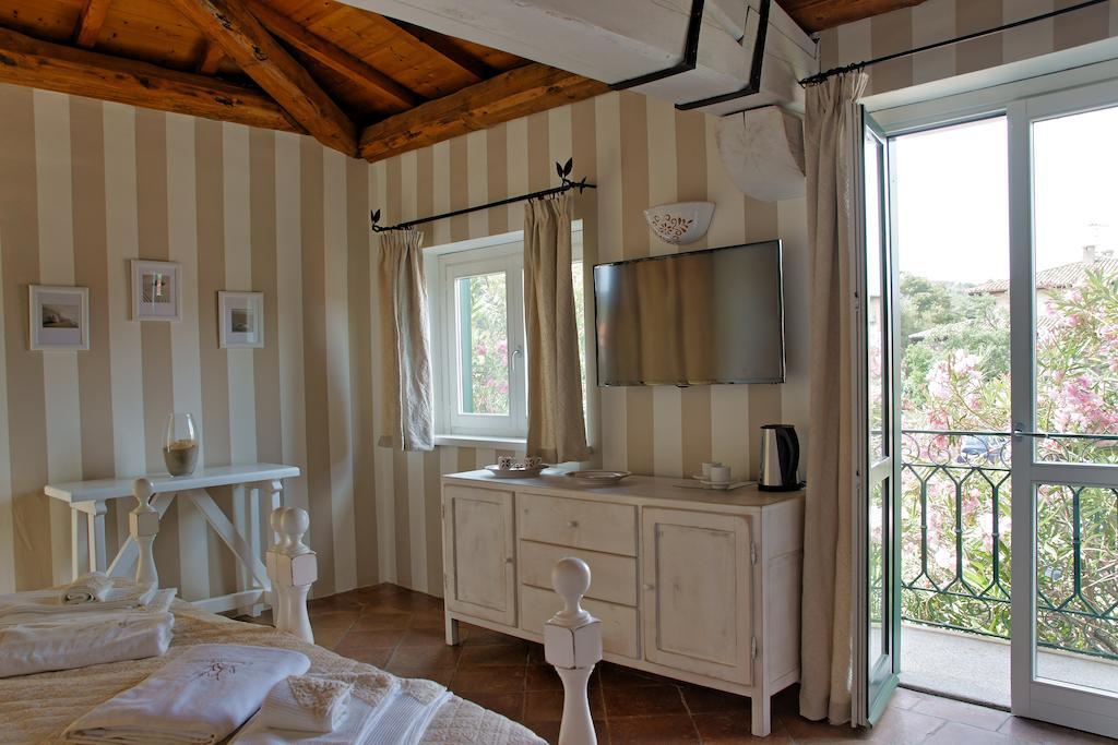 Domus Corallia-Luxury Rooms Porto Rotondo Phòng bức ảnh